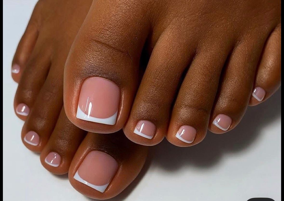 French tip gel pedicure